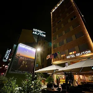 Ariston **** Milaan